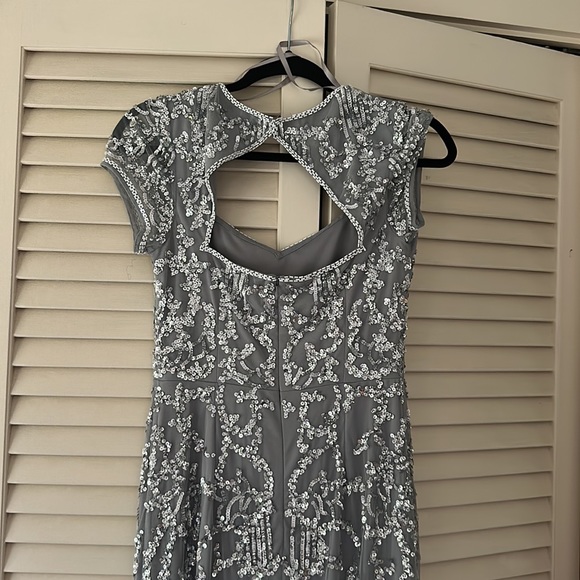 Sequen gown - Picture 4 of 6